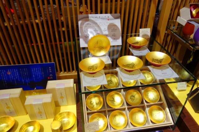 ひがし茶屋街の金箔専門店