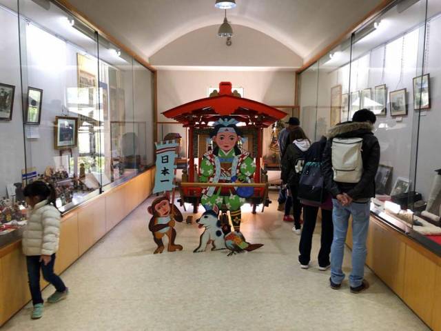 桃太郎神社の宝物館の資料