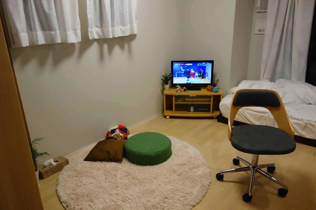 北欧風の部屋「カーペットやクッション」